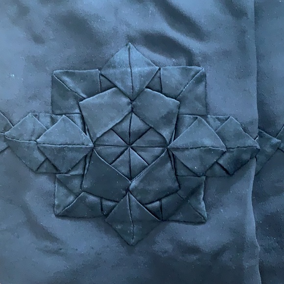 Banana republic black skirt - Picture 2 of 6